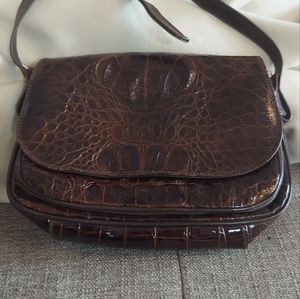 ENNY respected Vintage Brand. Reptile embossed style Vintage LEATHER PURSE